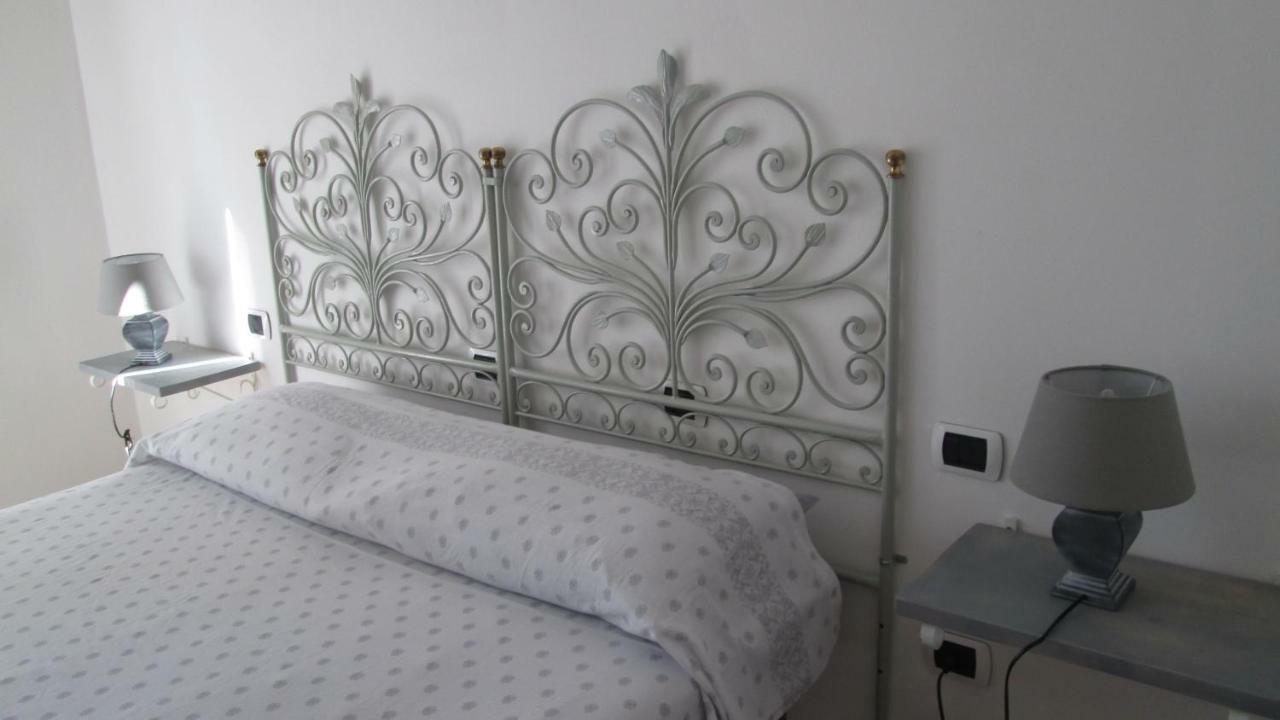 B&B Agora ซาร์ซานา ภายนอก รูปภาพ